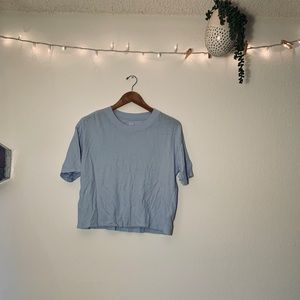 Cropped blue t shirt